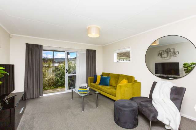 2/22 Barton Grove Naenae_2