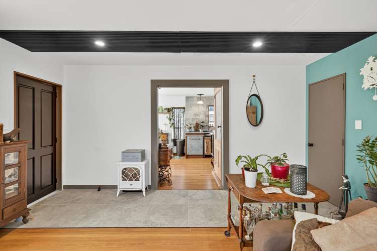 2/44 Shakespeare Road Waltham_4