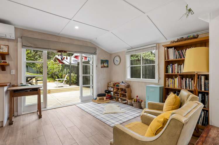 619 Huia Road Parau_8