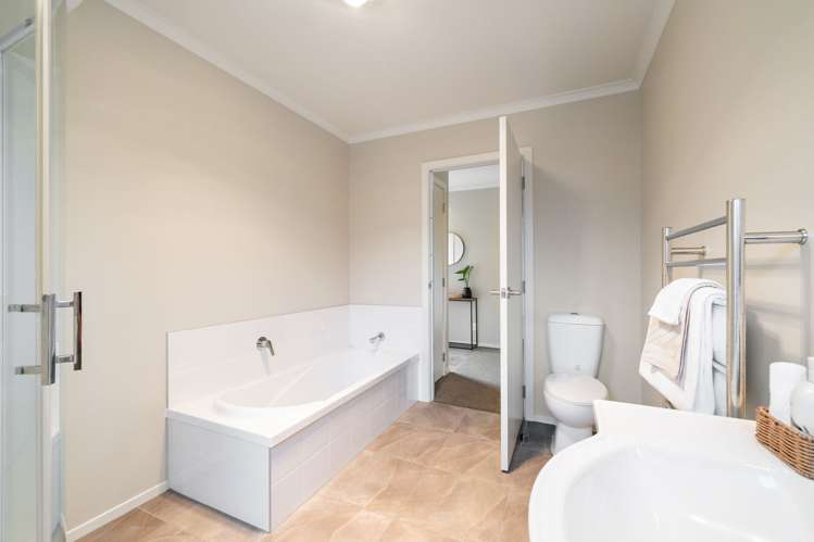 219A College Street West End_10