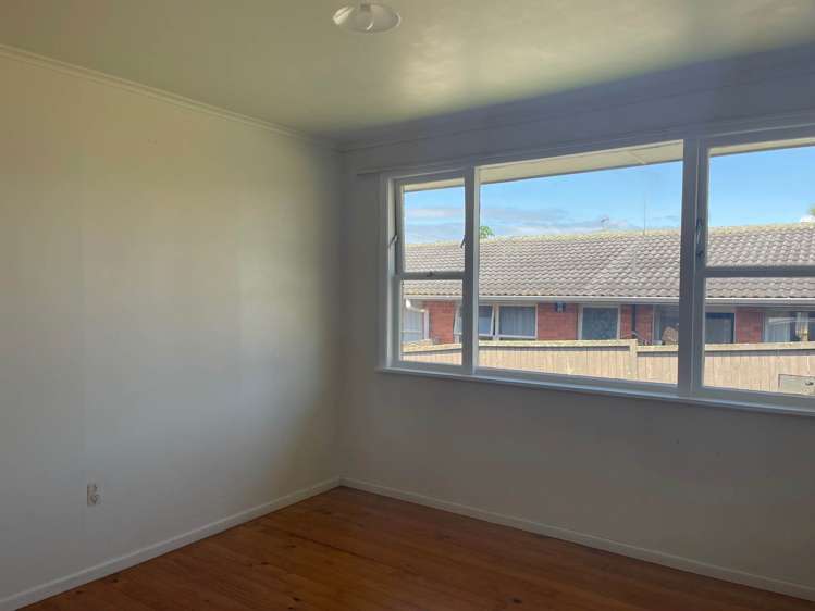 4/18 Mt Smart Road Royal Oak_3