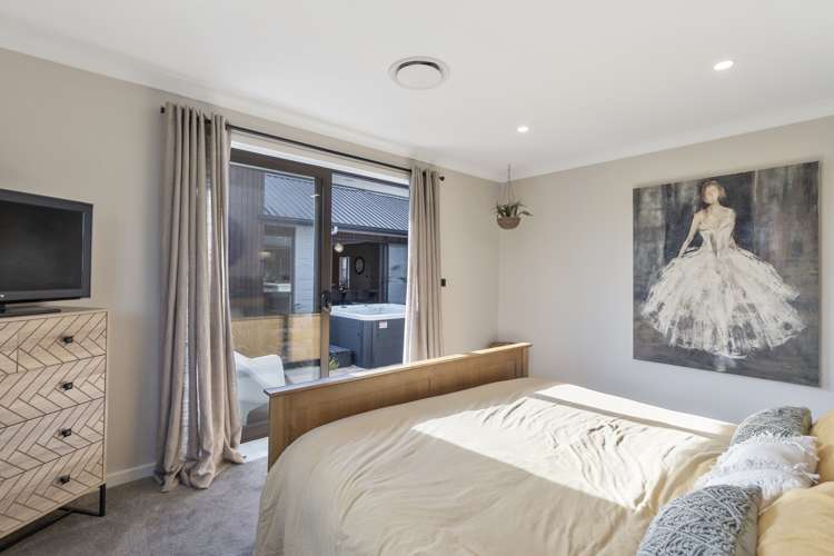 14 Waireka Road Rototuna North_11