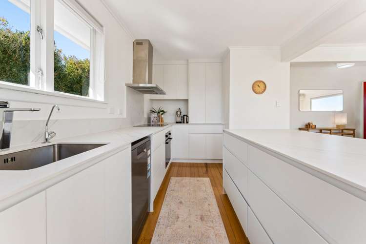 6 Tiri Tiri Road Birkdale_9