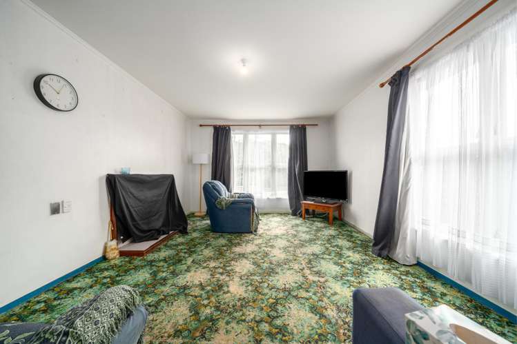 78 Champion Street Cannons Creek_4