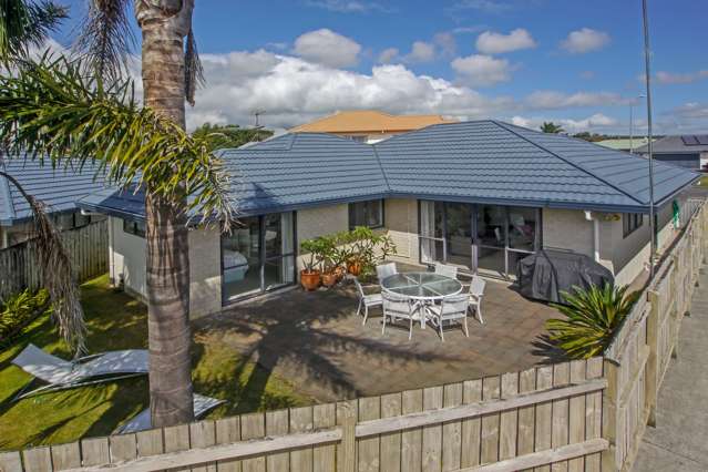 2/10 Cloverlea Place Pukekohe_1