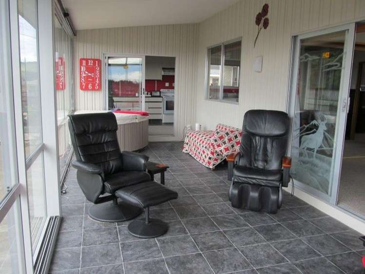 2 James Street Riverton_13