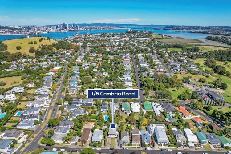 1/5 Cambria Road Devonport_13