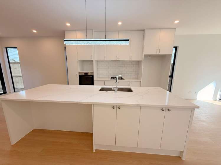 10 Rewi Street Torbay_0