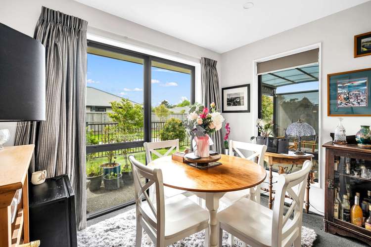 24 Shrimpton Ave Woodend_4