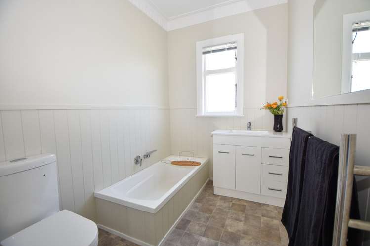 105 Broadway Carterton_13