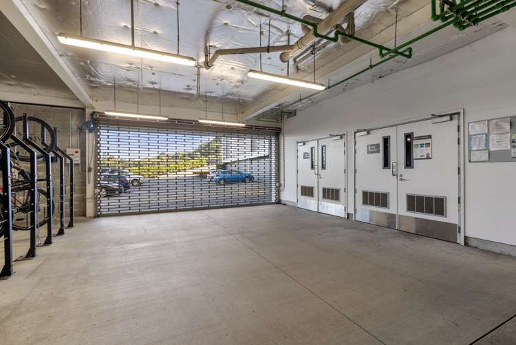 202/1 Kimiora Street Three Kings_17