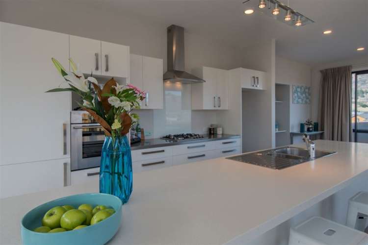 19 Oxfordshire Avenue Lower Shotover_2