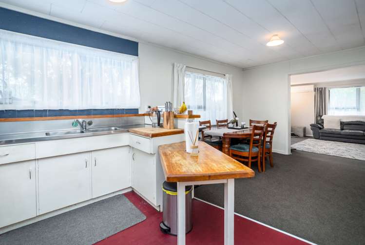 51 Charles Street Carterton_11