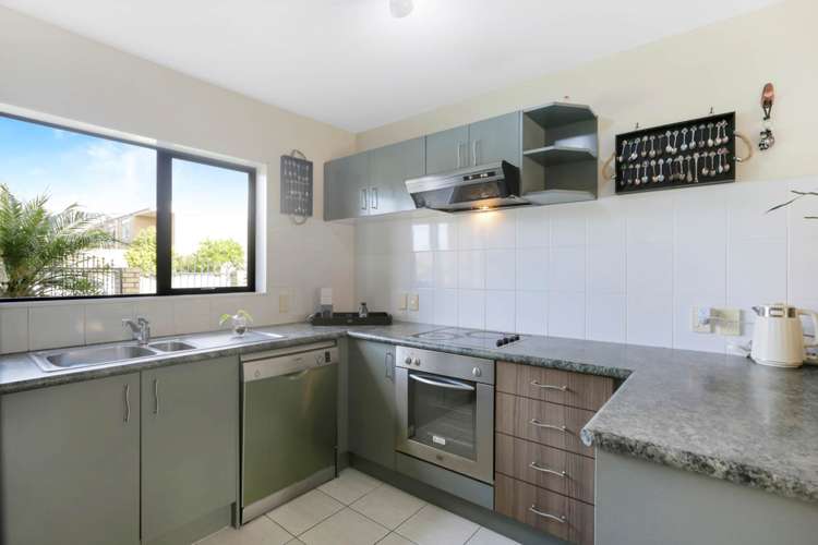 22a Charlenne Close Ranui_9