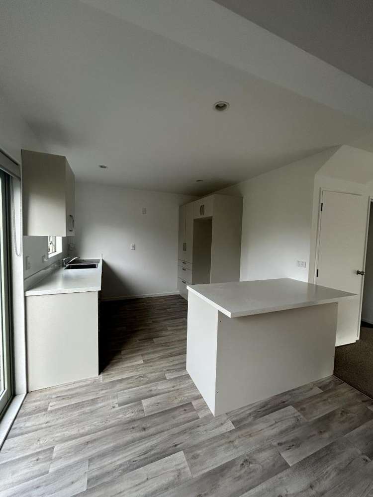 224A Old Farm Road 1074_1
