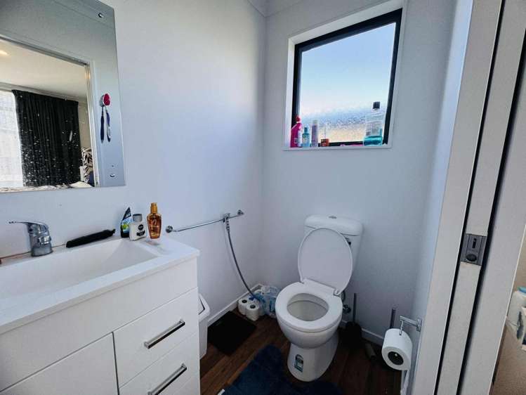  48 Exeter Crescent Takaro_4