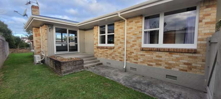 4 Balloch Street Fairfield_10