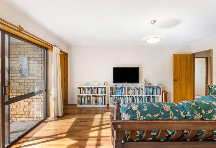 16 Hayes Place 1679_2