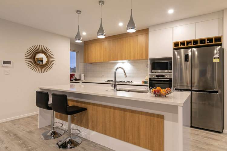 7 Kuinga Street Wainui_12