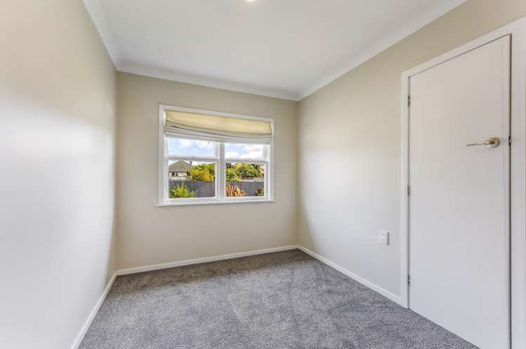 4 Dickens Street Stoke_11