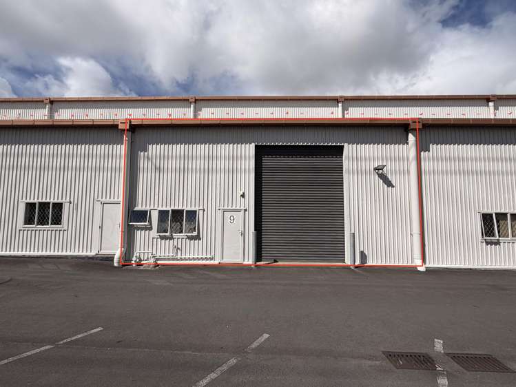 9/69 Captain Springs Road_0