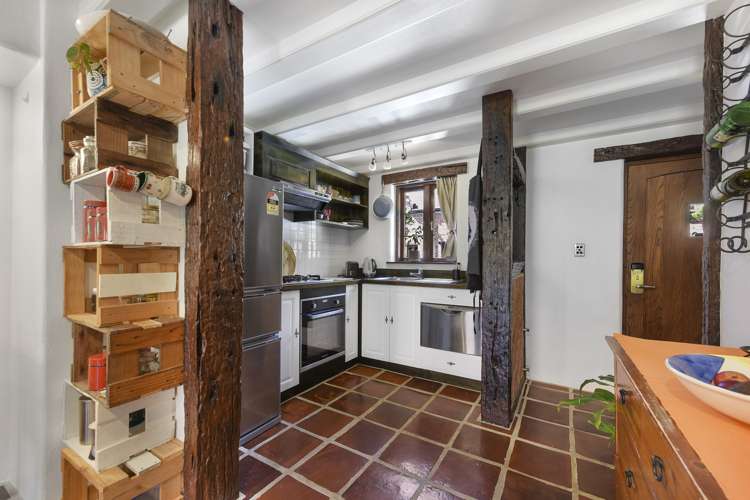 9/10 Quiet Woman Way Monaco_9