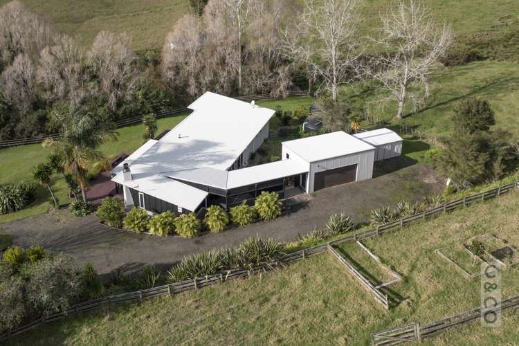 8 Pineview Lane Helensville_23