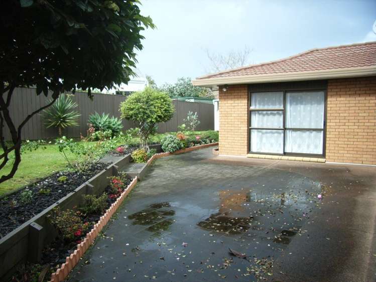 73 Mirrabooka Avenue Botany Downs_5