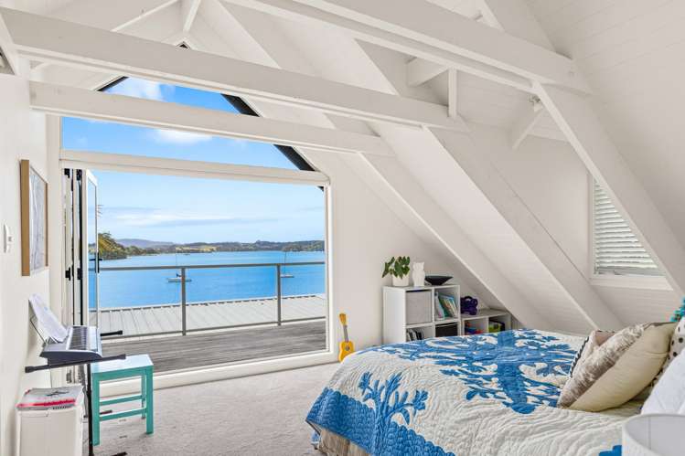 1184 Sandspit Road Sandspit_21