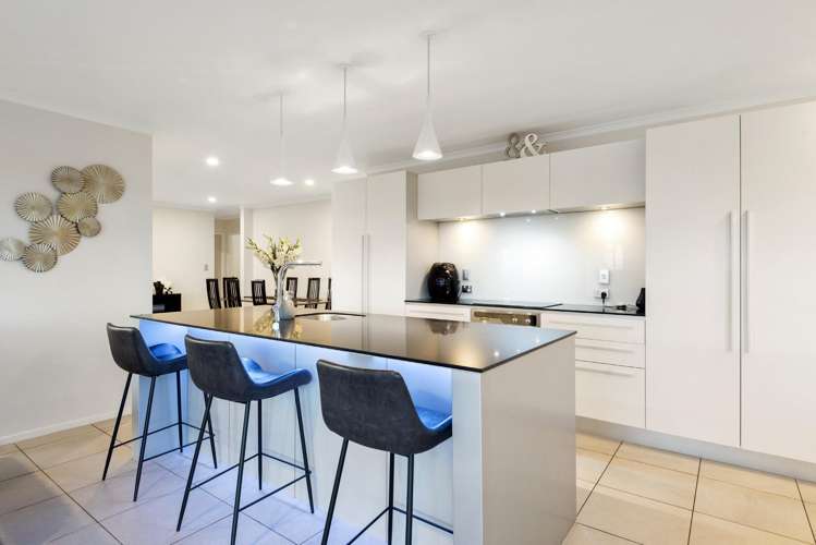 690 Ridge Road Riverhead_9