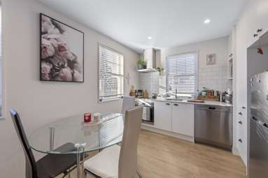 4/119 Hastings Street East_1