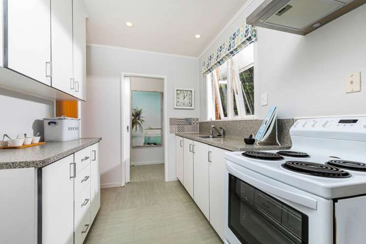 2/6 Palawan Place Torbay_5