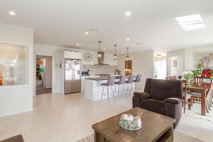 12 Young Place Taradale_2