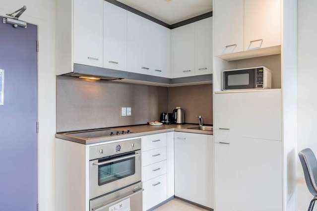 11C/32 Eden Crescent City Centre_4