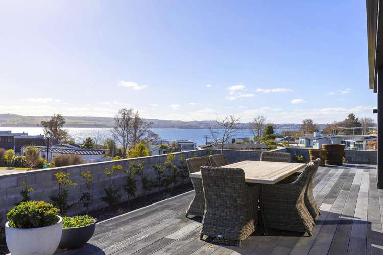 35 Pukenamu Road Rainbow Point_14