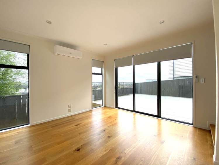 22 Hirimate Place Flat Bush_1