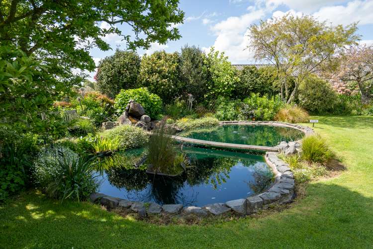 16 Cowley Drive Leamington_35