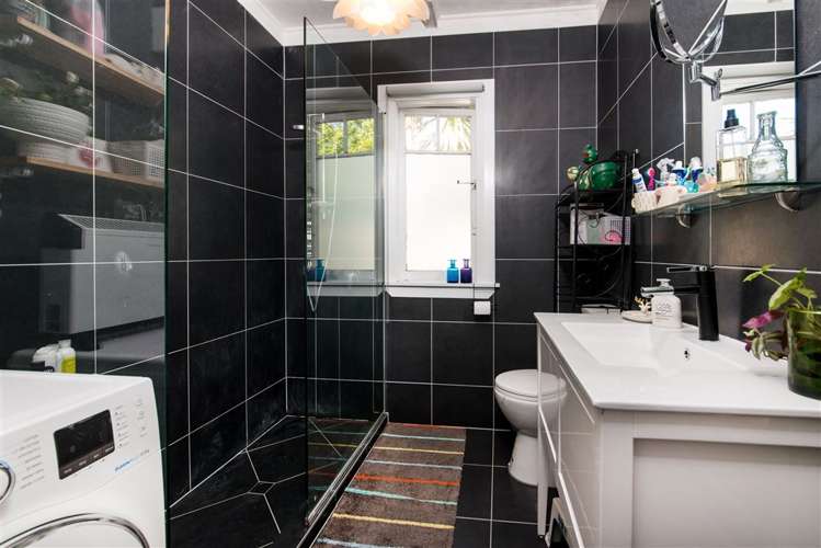 7 Craigbank Avenue New Lynn_14