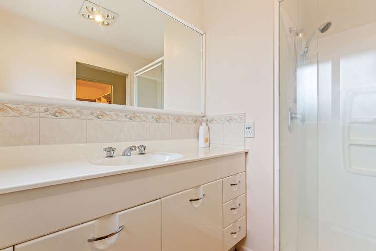 537 Harewood Road Harewood_13