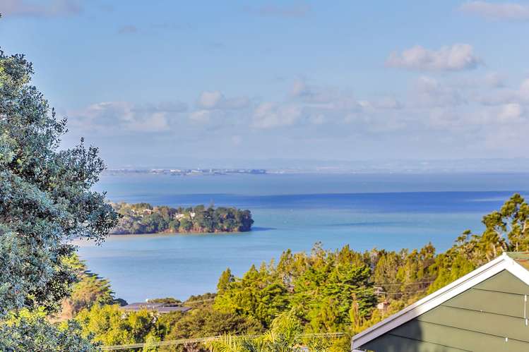 52 Rauhuia Crescent Parau_1