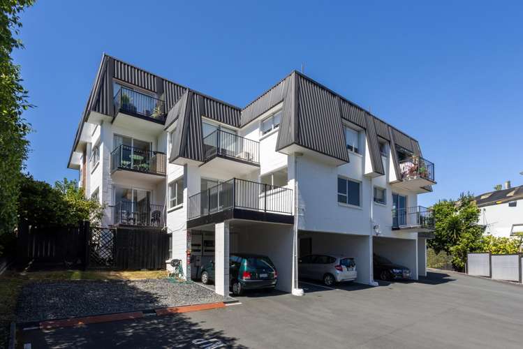 3/24A Hamilton Road_0