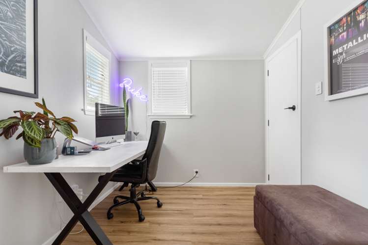 32a Godley Road Green Bay_11