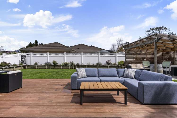 2 Crabb Fields Lane Riverhead_8
