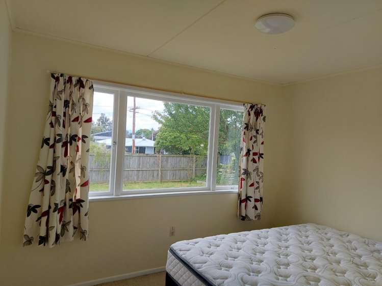2/211 Rifle Range Road 11209_5
