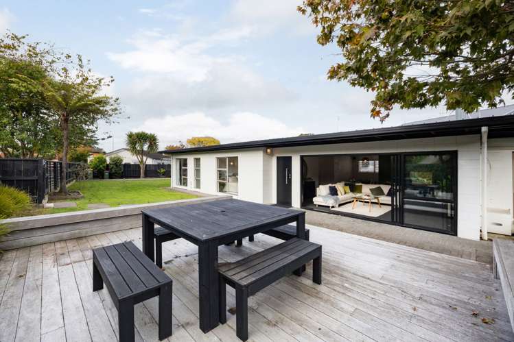 13 Sunnyhills Avenue Glenview_18