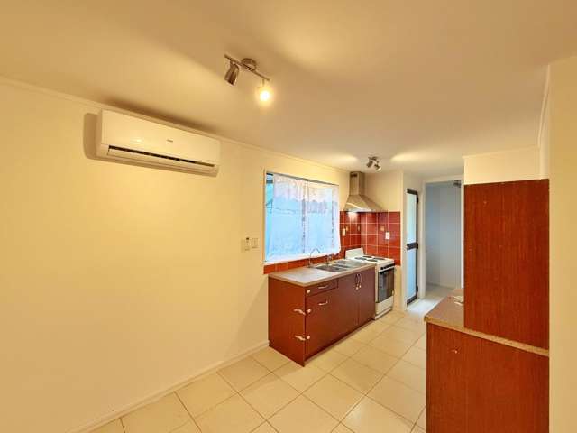 2/164 Universal Drive, Henderson