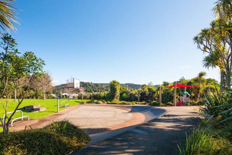 53 Okura River Road Okura_28