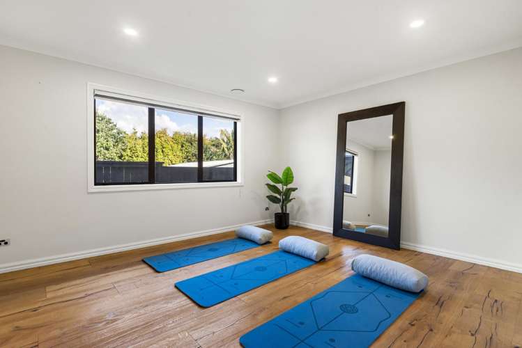66A Marine Parade Mellons Bay_19