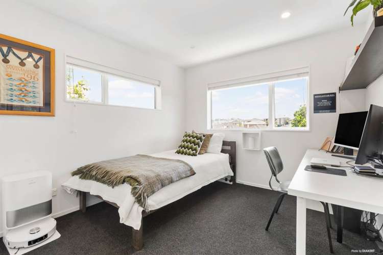 83 Fernhill Way Oteha_10