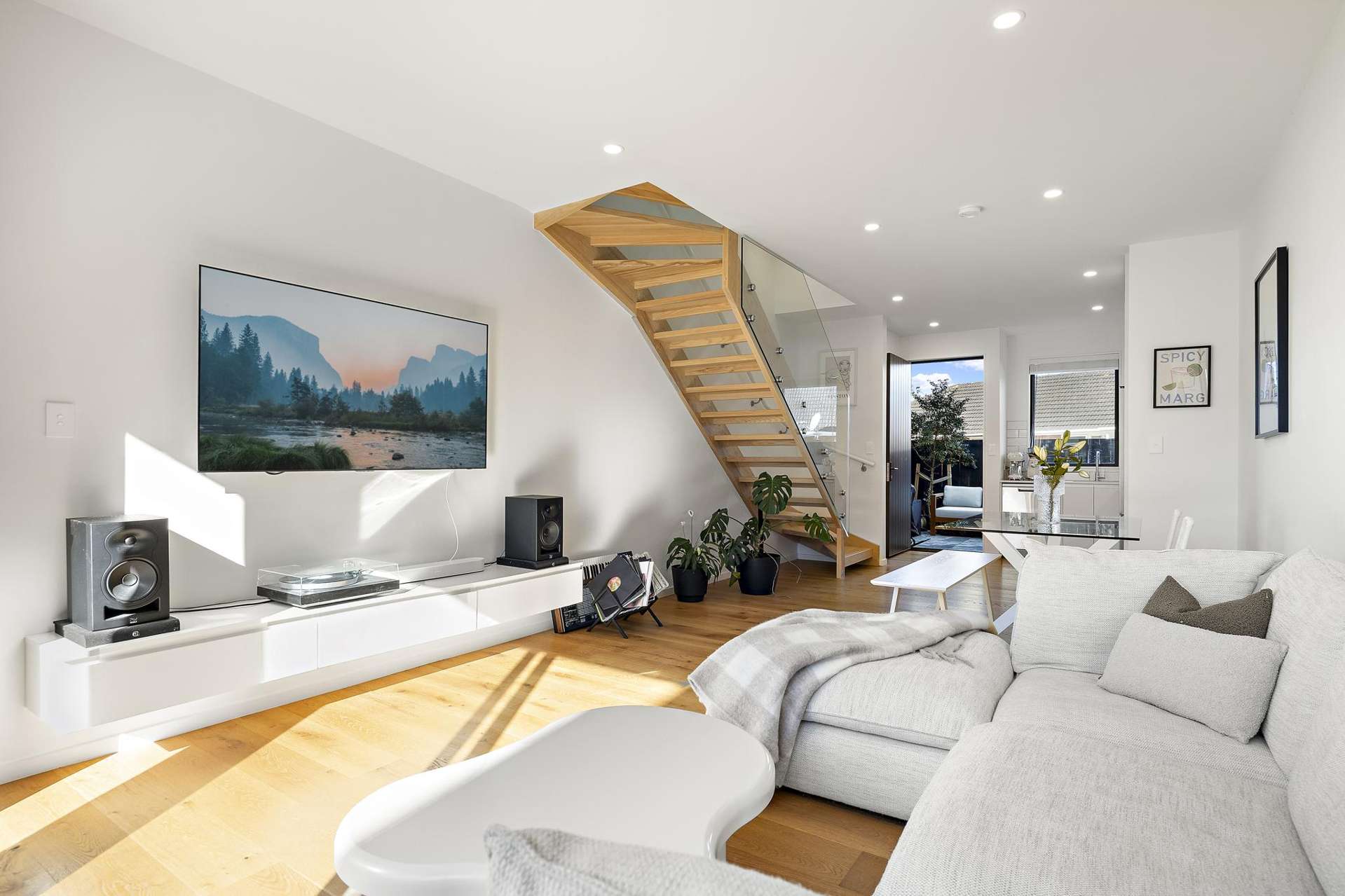 12/82 East Coast Road Milford_0